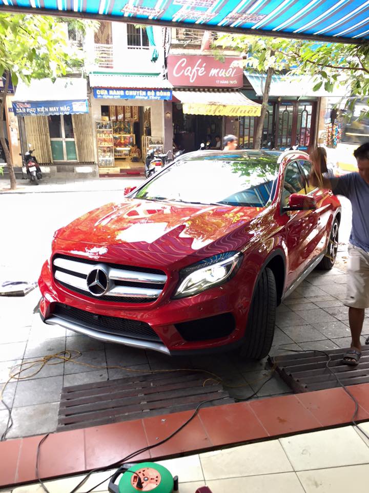 Kính xe hơi ô tô Sài Gòn